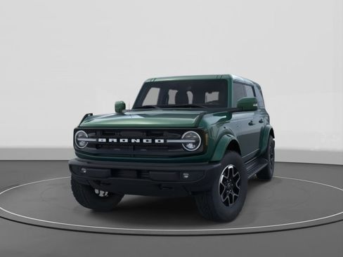 New 2025 Ford Bronco Outer Banks image 2