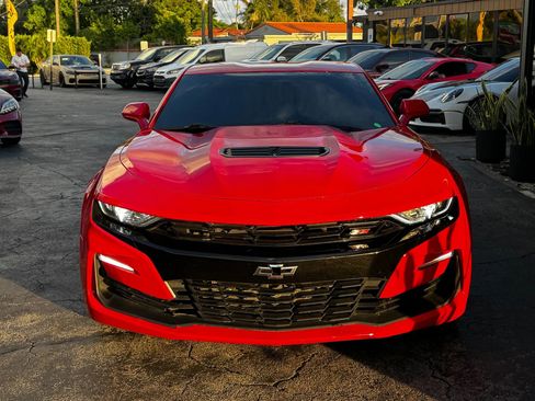 Used 2019 Chevrolet Camaro SS image 5