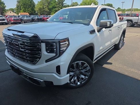 Used 2023 GMC Sierra 1500 Denali w/ Denali Reserve Package AWD/4WD image 2