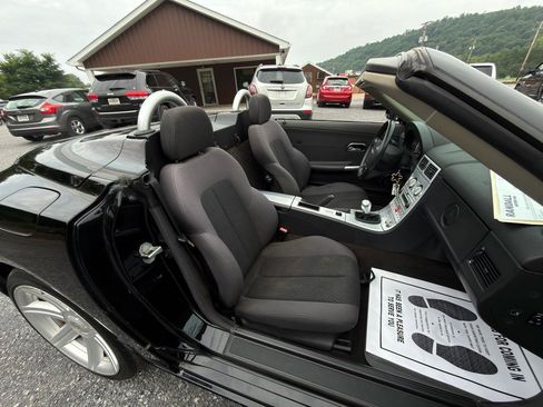 Used 2006 Chrysler Crossfire Convertible RWD image 20