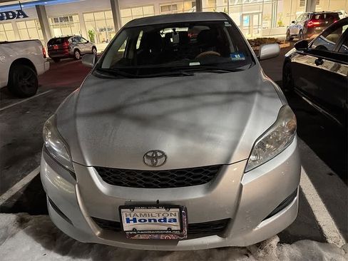 Used 2009 Toyota Matrix image 2