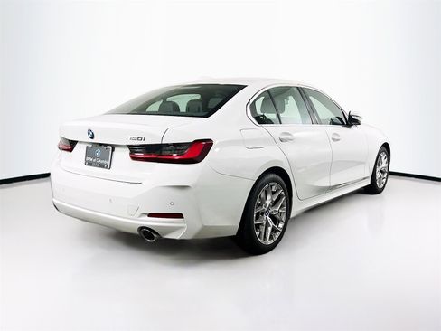 Used 2025 BMW 330i Sedan image 7