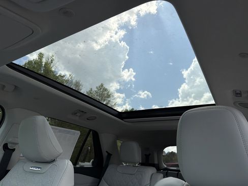 New 2026 Ford Explorer Platinum AWD/4WD image 5
