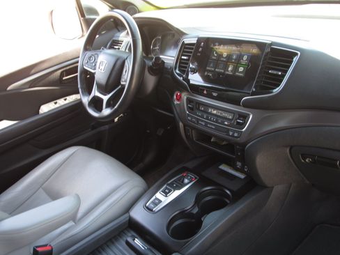 Certified 2023 Honda Passport EX-L image 10