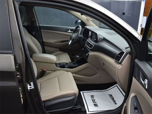 Used 2019 Hyundai Tucson SEL image 21