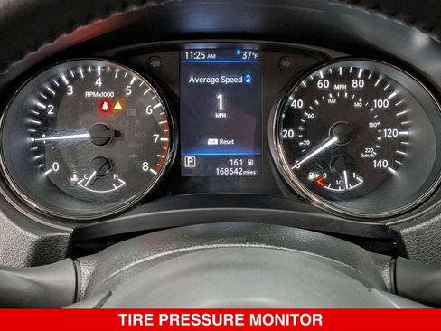 Used 2020 Nissan Rogue SV AWD/4WD image 19