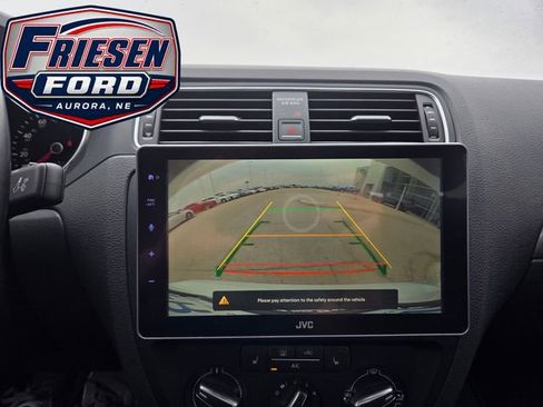 Used 2017 Volkswagen Jetta SE FWD image 21
