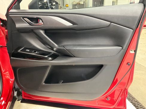 Used 2023 MAZDA CX-9 Touring image 23