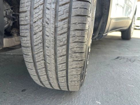 Used 2015 Jeep Cherokee Sport image 41