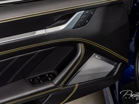 Used 2022 Porsche 911 Turbo image 23