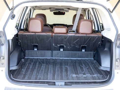 Used 2018 Subaru Forester 2.5i Touring w/ Popular Package #2 AWD/4WD image 11