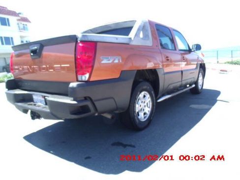 Used 2005 Chevrolet Avalanche Z71 w/ Sun And Sound Package image 29