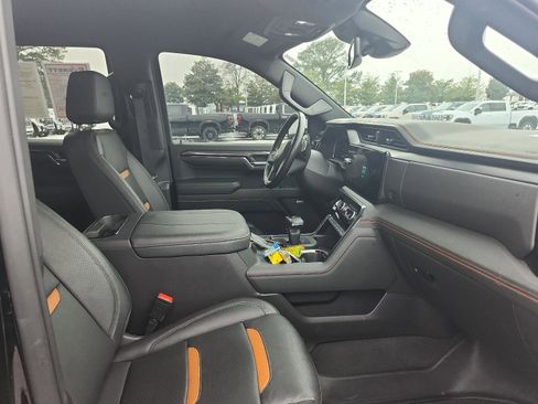 Certified 2024 GMC Sierra 1500 AT4 w/ AT4 Premium Package image 8