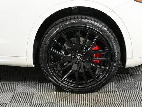 Used 2022 Maserati Levante GT image 5
