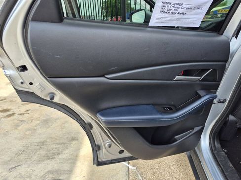 Used 2020 MAZDA CX-30 FWD w/ Select Package image 11