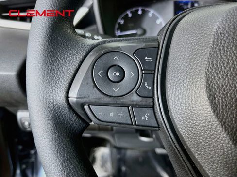 Used 2025 Toyota Corolla LE FWD image 14