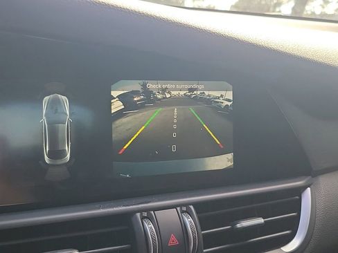 Used 2021 Alfa Romeo Giulia Ti image 25