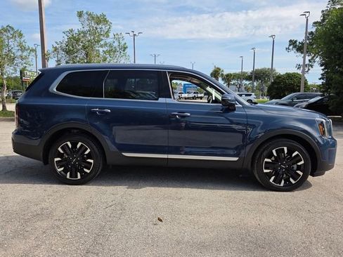 Used 2025 Kia Telluride SX w/ SX Captain's Chair Package FWD image 8
