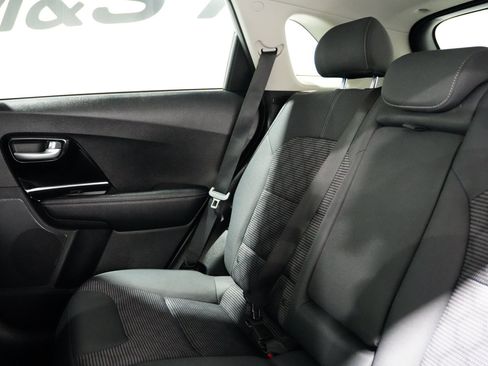 Used 2022 Kia Niro LXS w/ Digital Cluster Package image 18