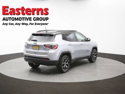 Used 2025 Jeep Compass Limited AWD/4WD image 40