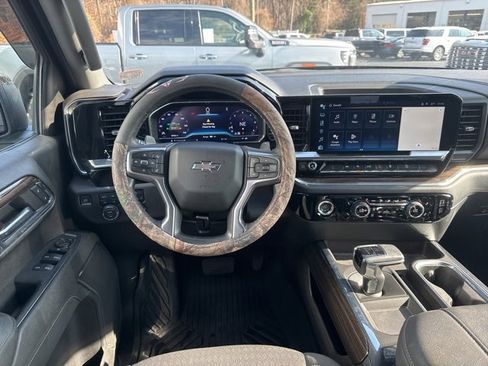 Used 2024 Chevrolet Silverado 1500 RST image 12