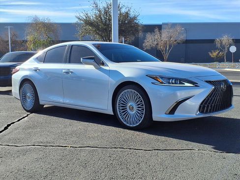 Used 2023 Lexus ES 350 image 7