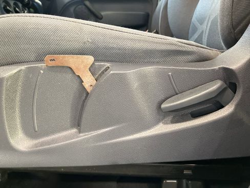 Used 2013 Ford Transit Connect XLT image 11