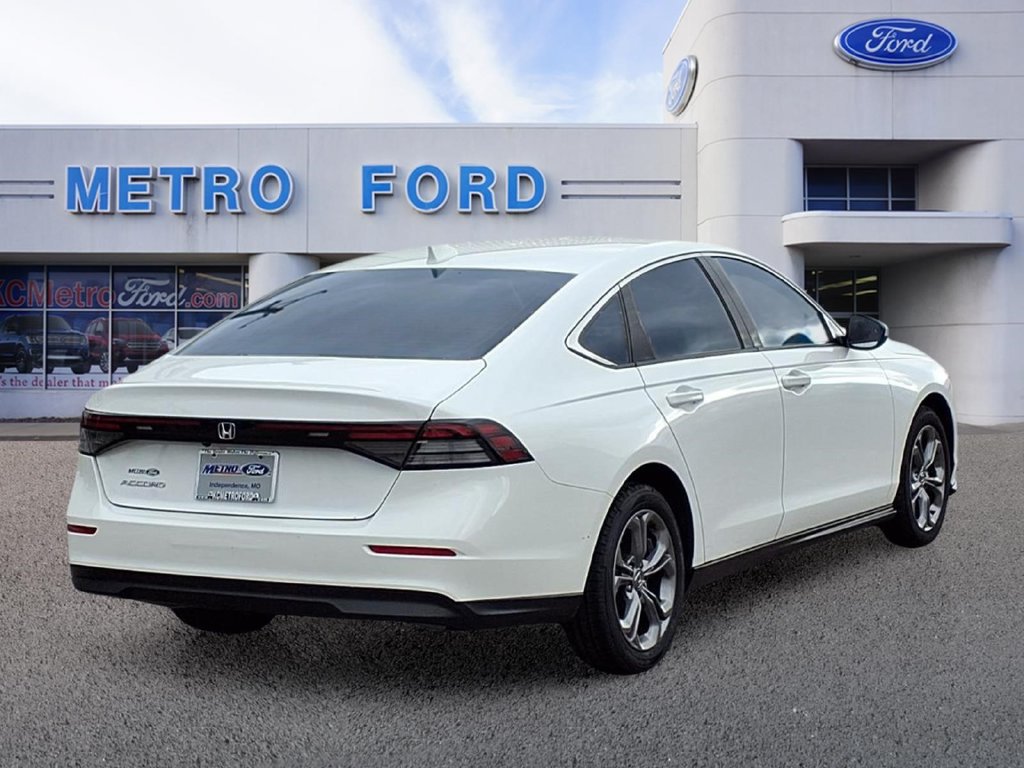Used 2024 Honda Accord EX image 3