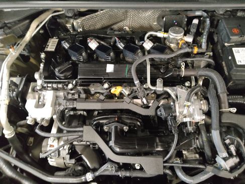 Used 2025 Toyota Corolla LE FWD image 30