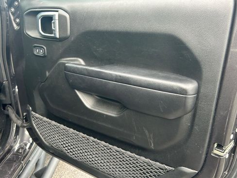 Used 2021 Jeep Wrangler Unlimited Sport S image 21