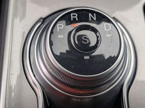 Used 2024 Ford Edge SEL image 25