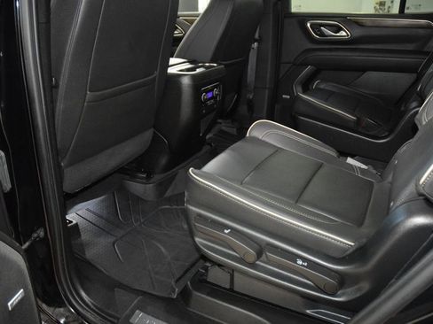 Used 2023 Chevrolet Tahoe Premier AWD/4WD image 41