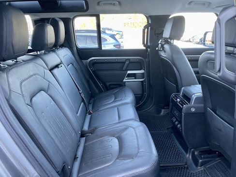 Used 2022 Land Rover Defender 110 S AWD/4WD image 31