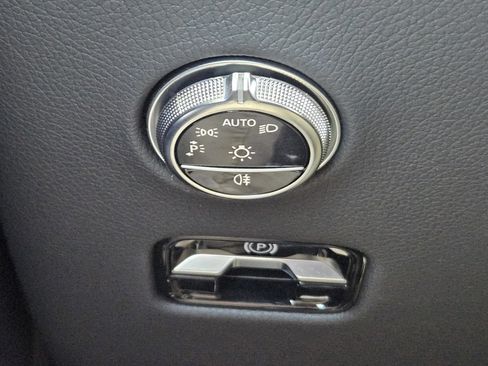 Certified 2025 Mercedes-Benz GLC 300 4MATIC image 29