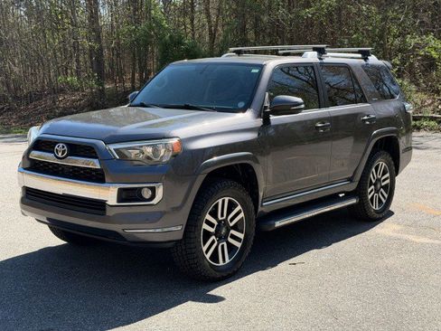 Used 2018 Toyota 4Runner Limited image 6