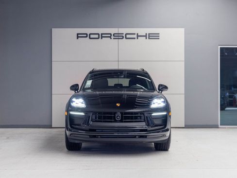 Certified 2026 Porsche Macan image 10
