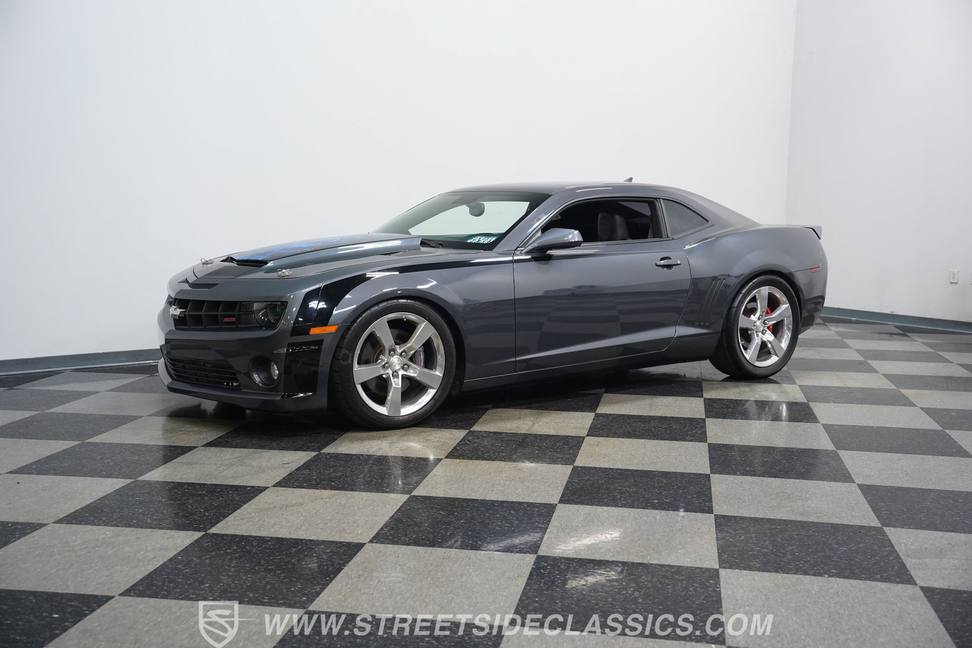 Used 2010 Chevrolet Camaro SS w/ RS Package RWD image 7