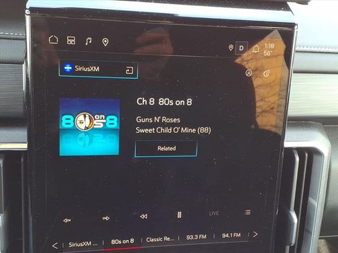 Used 2025 GMC Acadia Elevation image 17