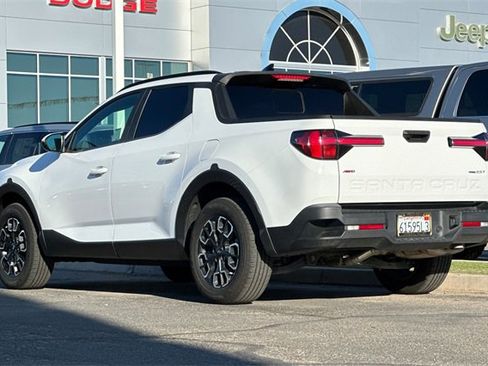 Used 2022 Hyundai Santa Cruz SEL Premium image 9