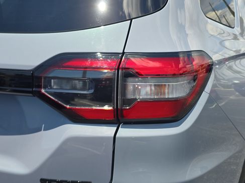 Certified 2025 Honda Pilot Sport image 8