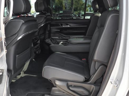 Used 2022 Jeep Grand Wagoneer Series II w/ Convenience Group III AWD/4WD image 49