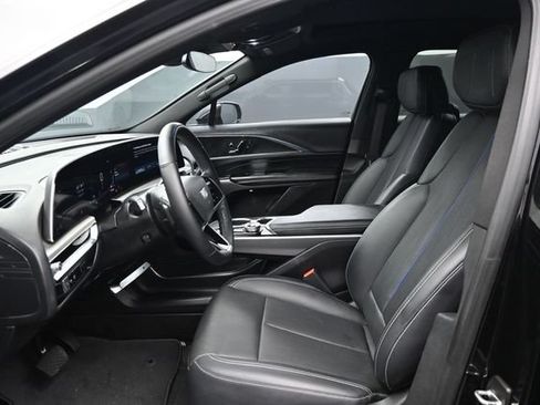 Used 2024 Cadillac Lyriq Luxury RWD image 7