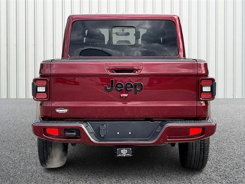 Used 2021 Jeep Gladiator Overland image 4