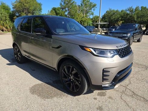 Used 2022 Land Rover Discovery S R-Dynamic AWD/4WD image 7