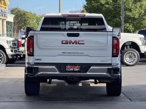 Used 2022 GMC Sierra 1500 SLT w/ SLT Premium Package RWD image 4