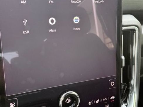Used 2025 GMC Yukon Denali RWD image 57