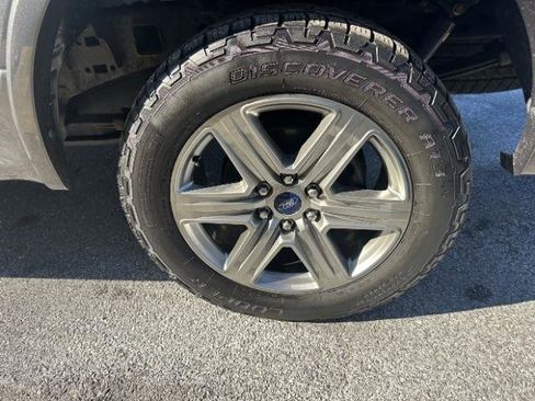 Used 2018 Ford F150 XLT w/ Equipment Group 302A Luxury image 12