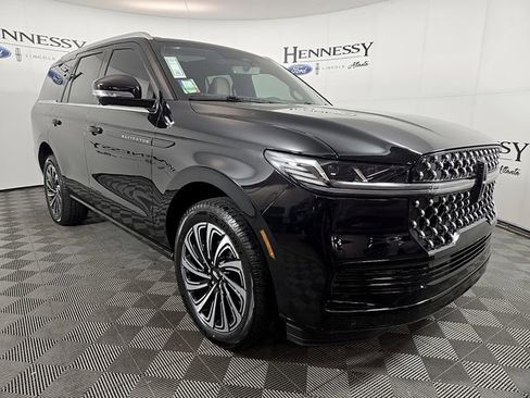 New 2026 Lincoln Navigator Black Label AWD/4WD image 4