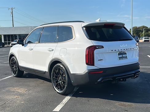 Used 2022 Kia Telluride SX w/ SX Prestige Package image 6
