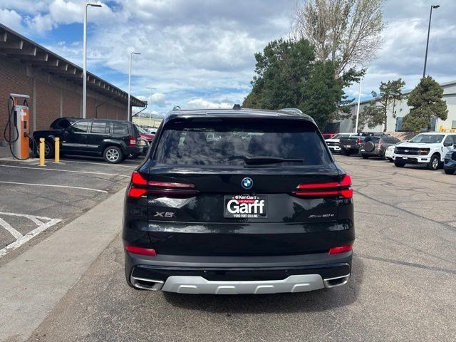Used 2025 BMW X5 xDrive50e AWD/4WD image 8